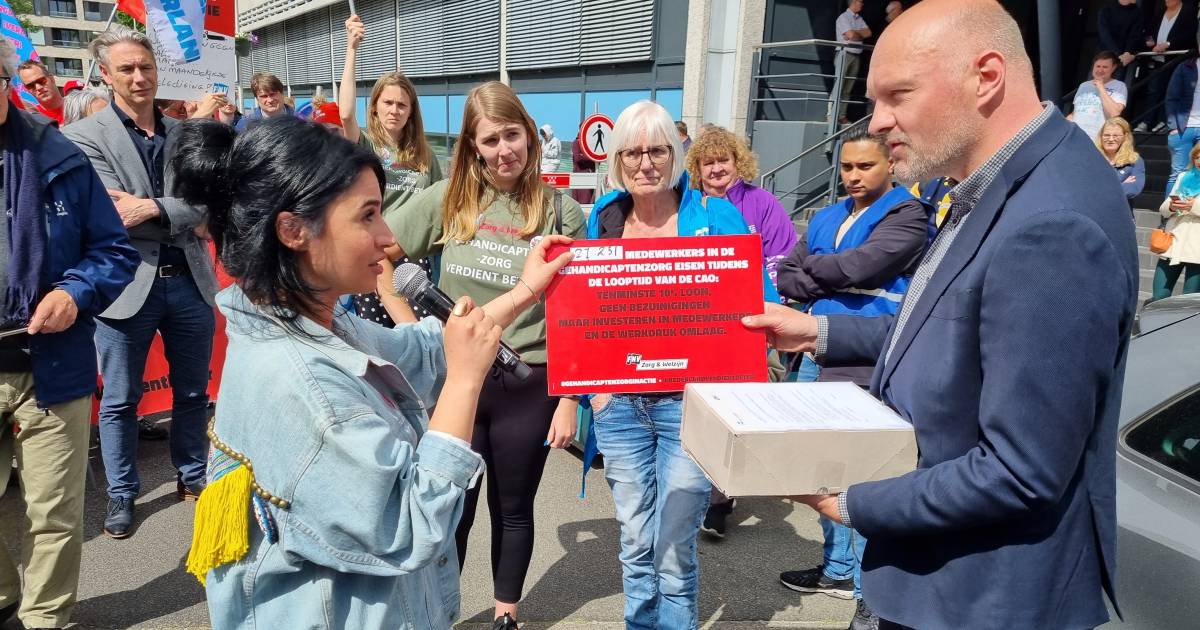 Vakbonden Voeren Actie Voor Een Beter Loon | Vereniging ...